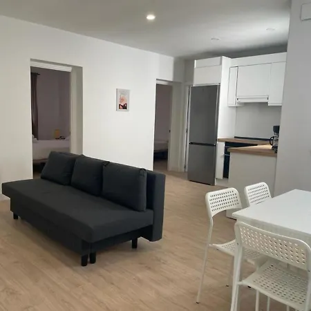U5 A Estrenar Bien Situado Cerca De Metro Appartement Madrid Buitenkant foto